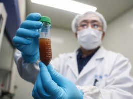 Trung Quốc muốn thử nghiệm vắc-xin Covid-19 ở nước ngoài - 1