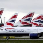 Các máy bay của hãng hàng không Anh British Airways tại sân bay Heathrow, London hồi tháng 3. Ảnh: Reuters.